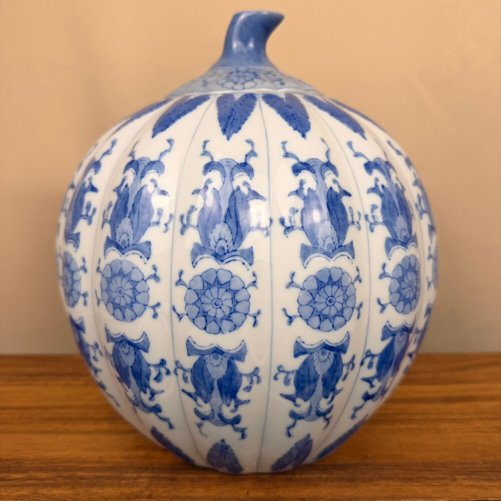 Vintage Chinoiserie Pumpkin Ginger Jar Chinese Porcelain Blue & White